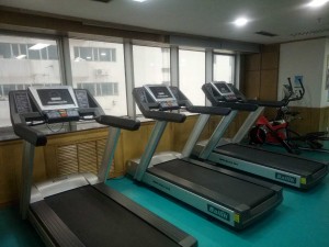 室內(nèi)健身器材
